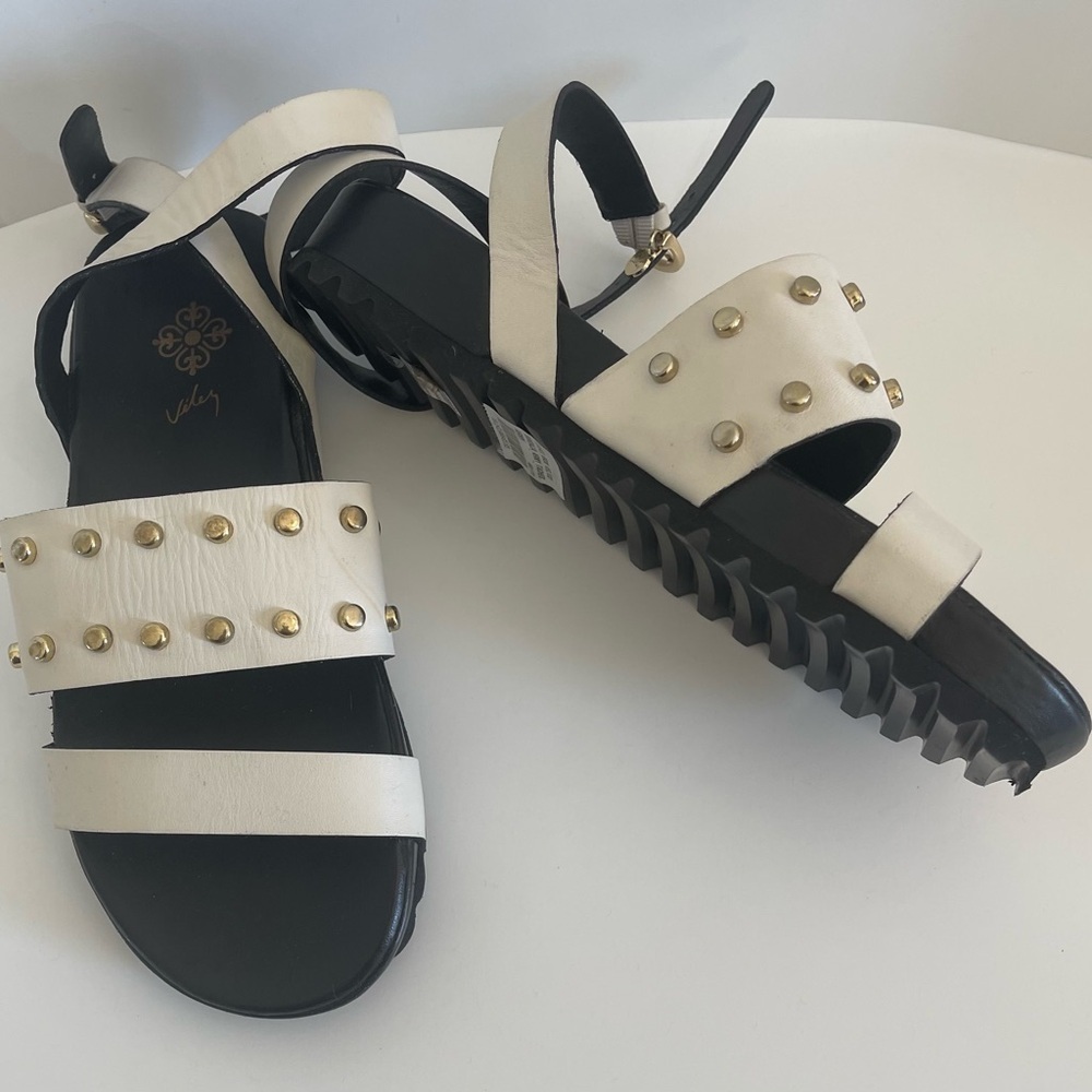 Velez Women's Black and Cream Studded  Sandals Size 7.5 Ankle Straps